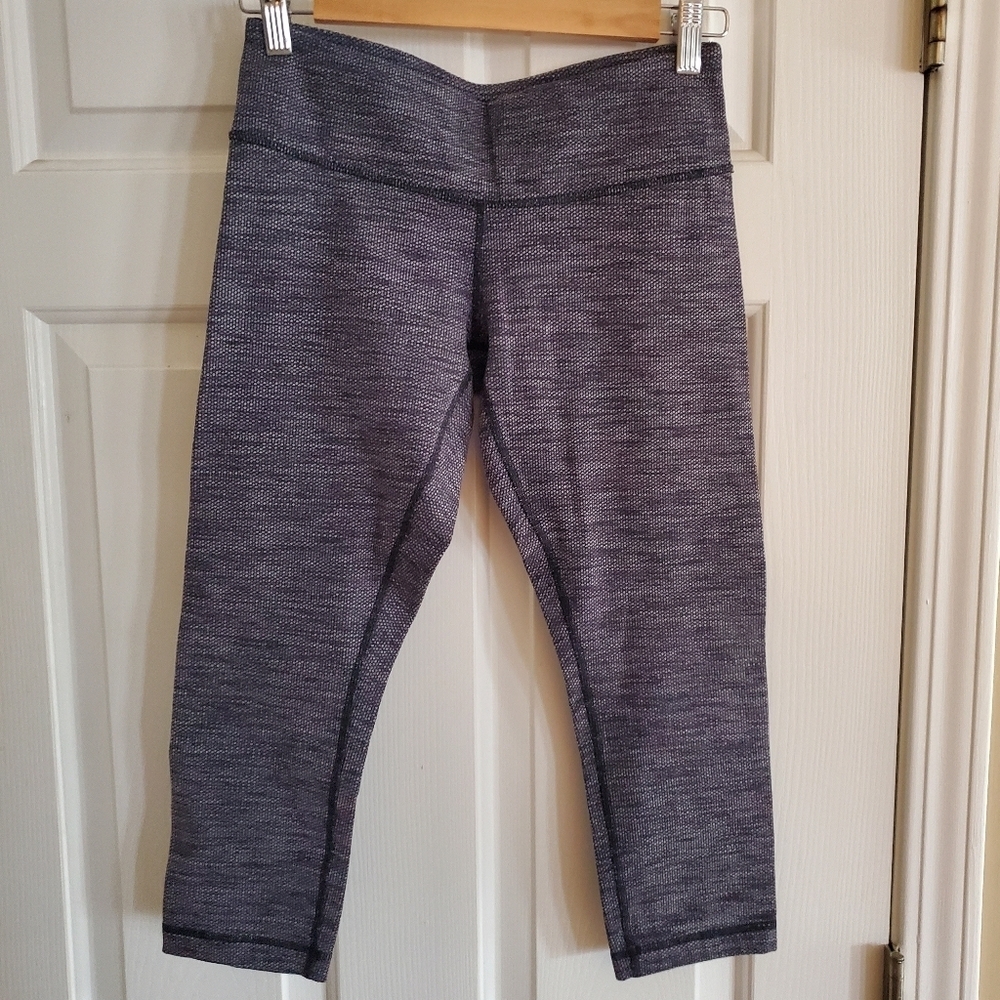 Lululemon Wunder Under Women's 6 Gray Textured Athletic Capri Leggings Stretch